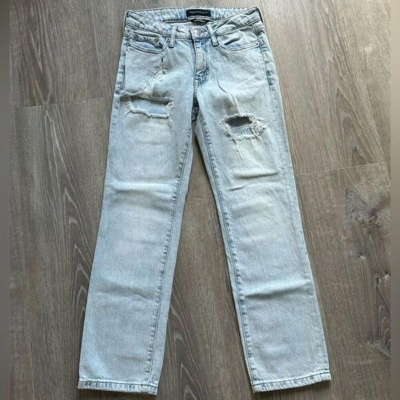 Aeropostale MidRise Ankle Straight Distressed Jeans Size 0R