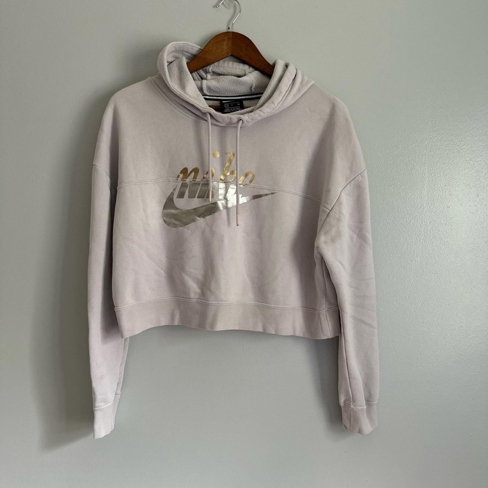 Nike Women's Light Lilac Cropped Hoodie with Gold Silver Logo Size Small