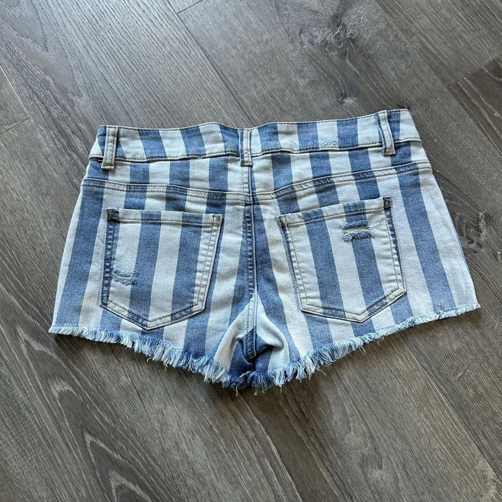 Zumiez Empyre Jenna Indigo Stripe Jean Shorts Size 3