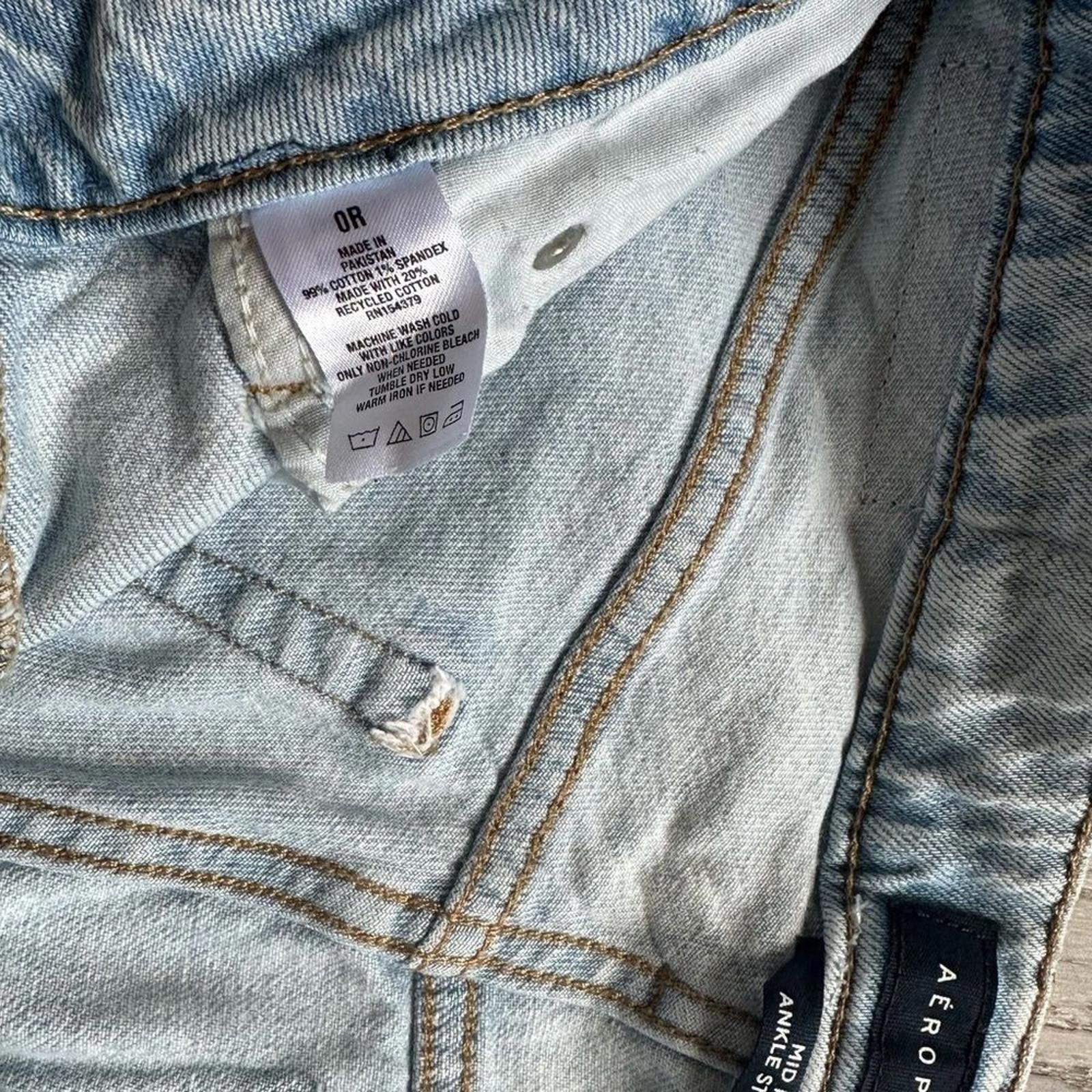 Aeropostale MidRise Ankle Straight Distressed Jeans Size 0R