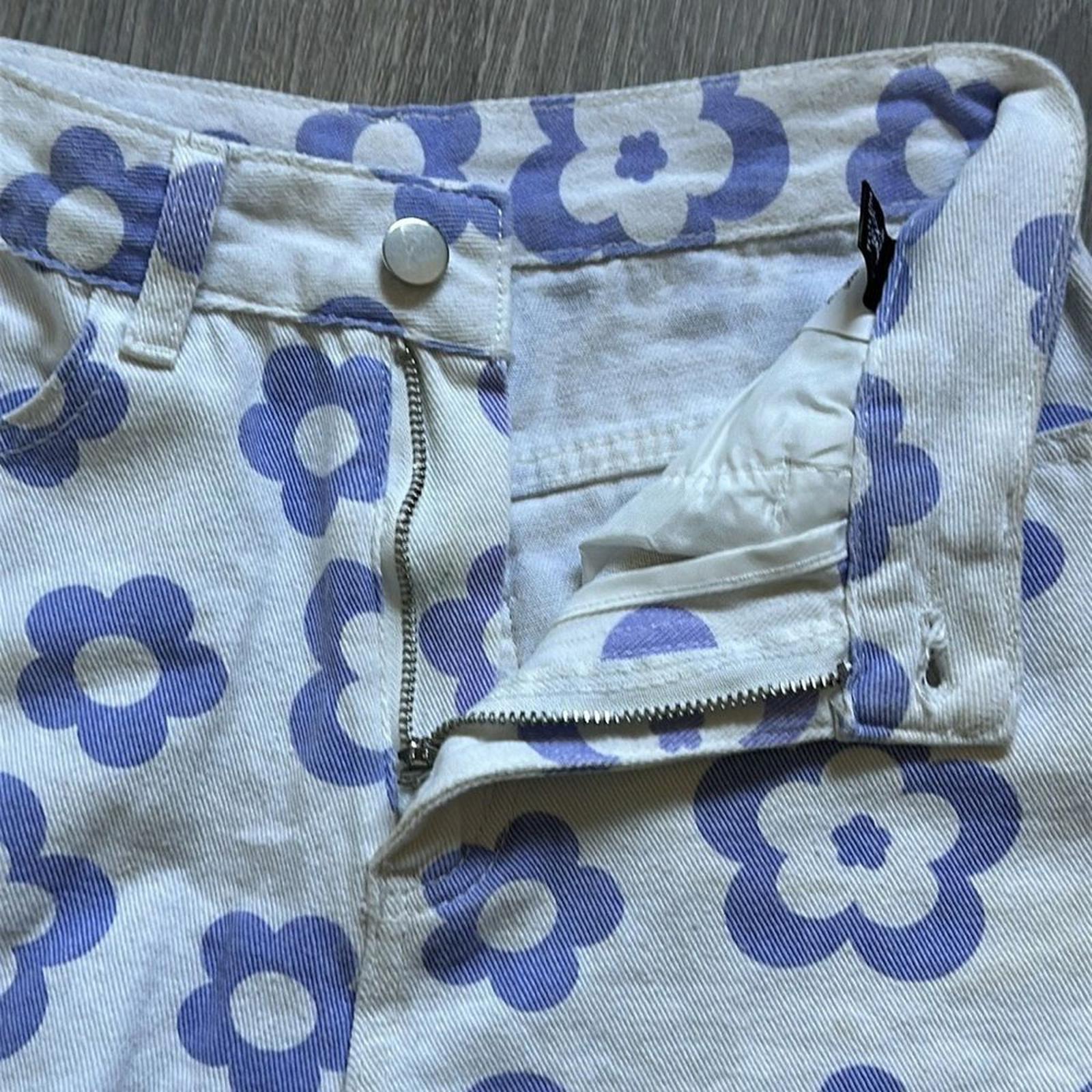 SHEIN White Blue Flower High Rise Jean Shorts Size XS