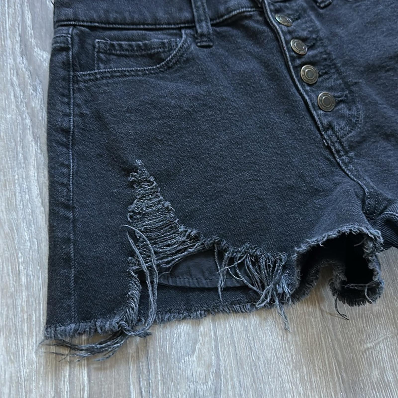 So Goods For Life Button Fly Denim High Rise Mom Shorts Women’s Size 5 / 27