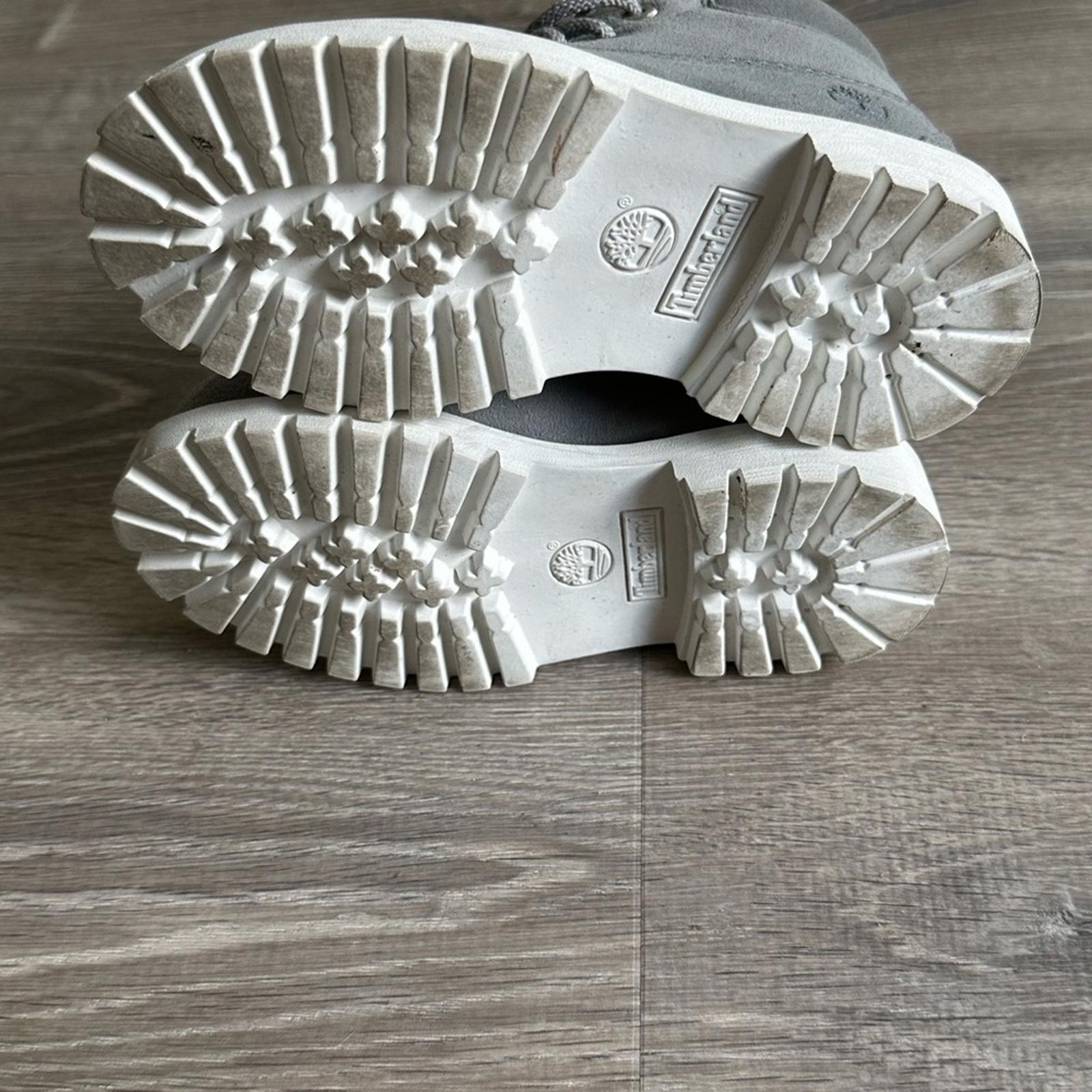 Timberland Kids Gray Ankle-High Boots with Rugged Sole Size 9