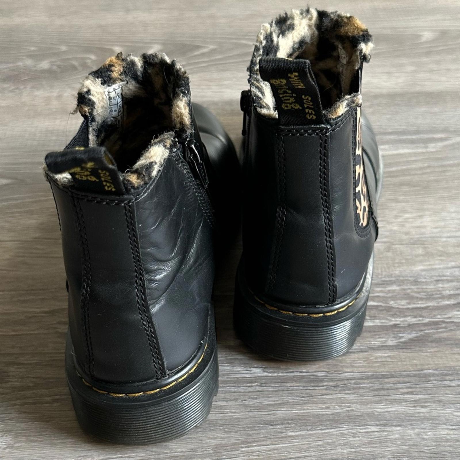 Dr Martens Airwair With Bouncing Soles Size 6 Pull On Animal Print Zip Boots