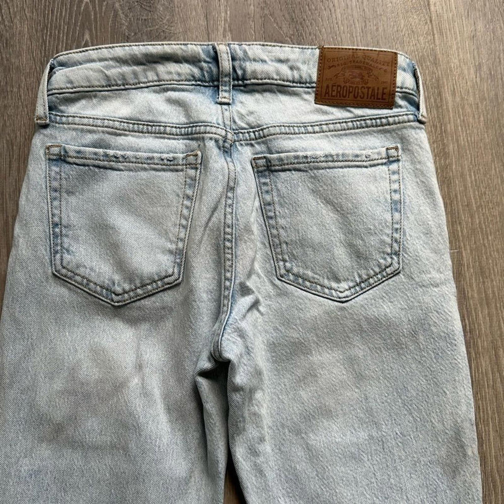 Aeropostale MidRise Ankle Straight Distressed Jeans Size 0R