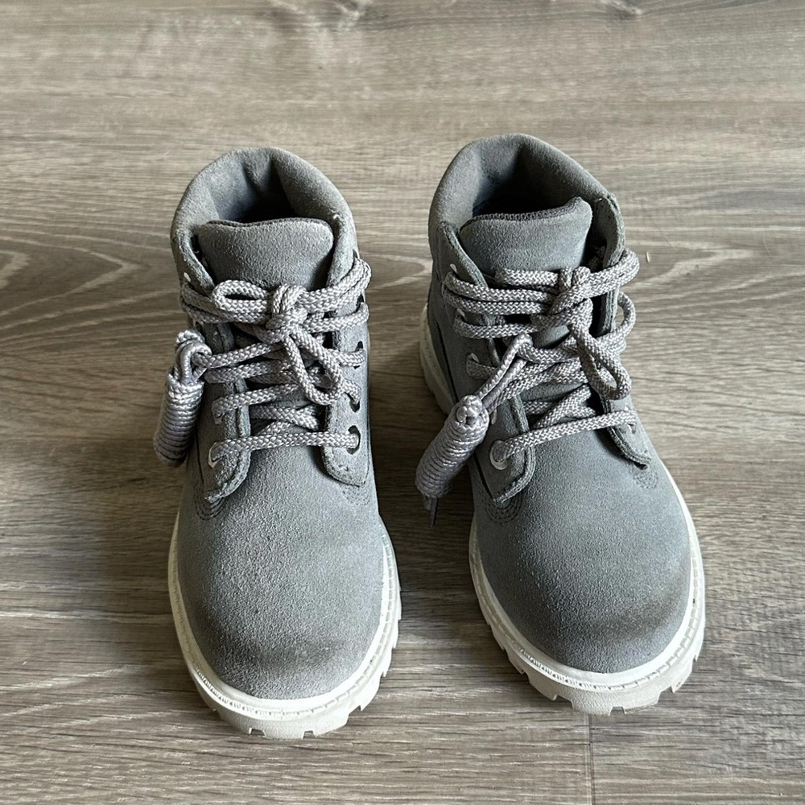 Timberland Kids Gray Ankle-High Boots with Rugged Sole Size 9