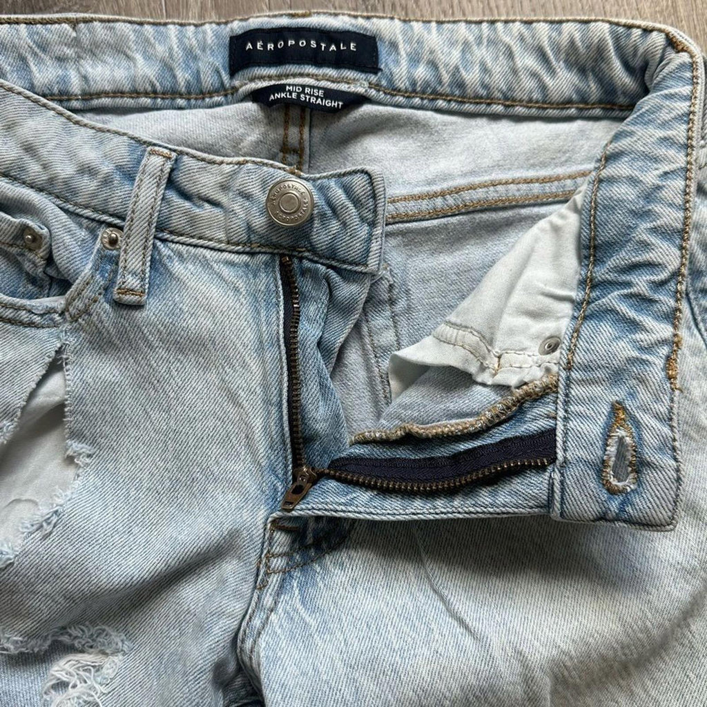 Aeropostale MidRise Ankle Straight Distressed Jeans Size 0R
