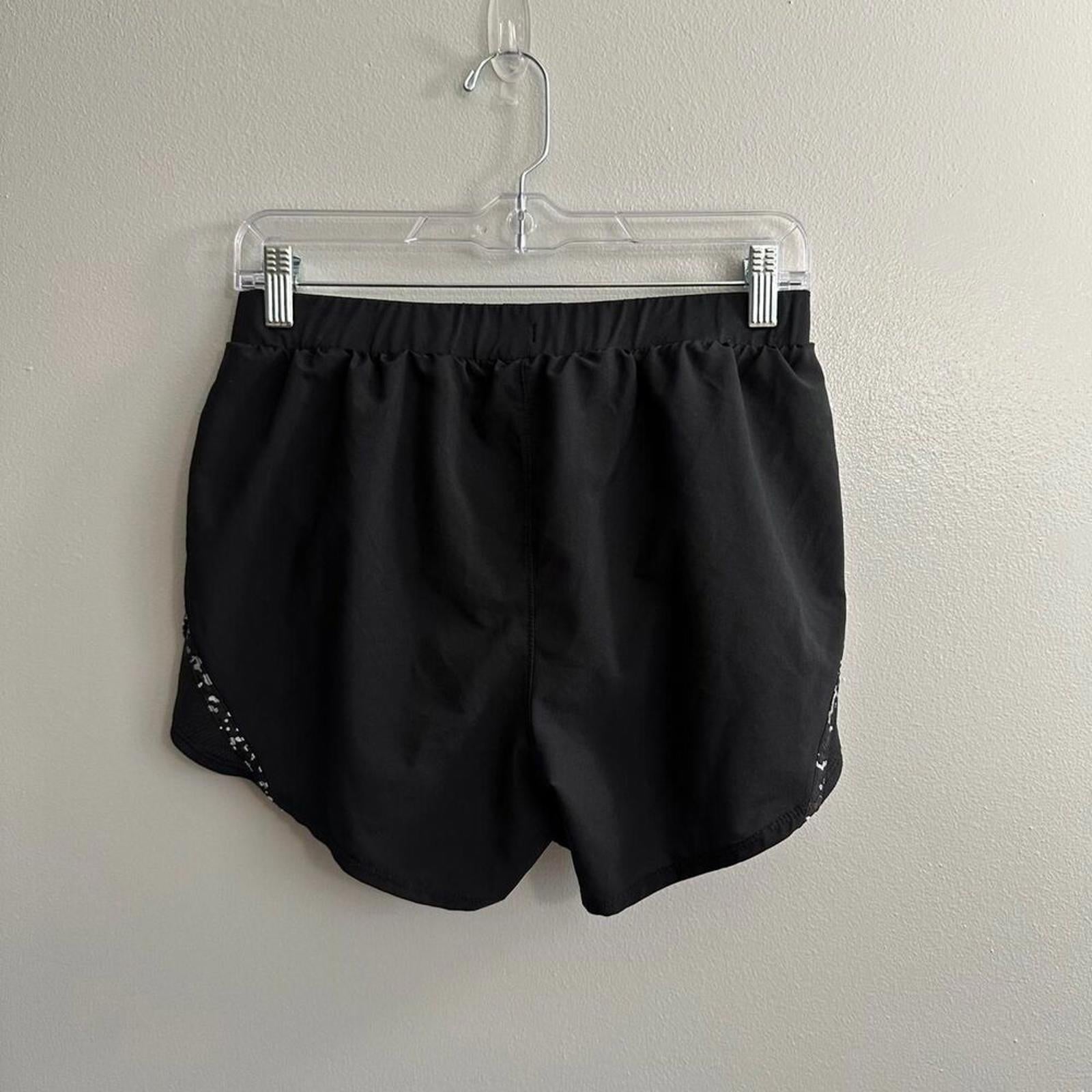 Under-armour Women's Black Shorts Size Medium