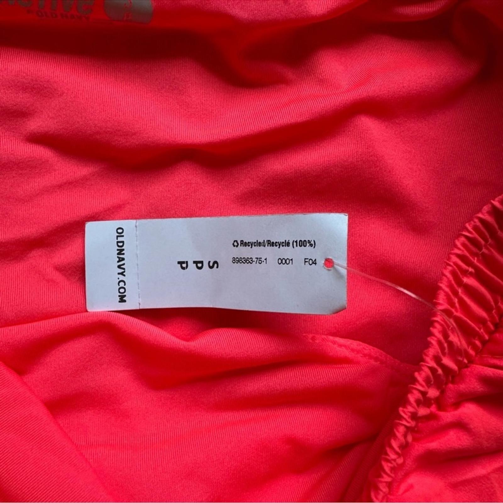 Old Navy Neon Pink Athletic Shorts Size
Small NWT