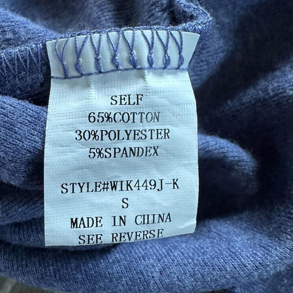 Kittenish Babe Long Sleeved Crop Top Size Small