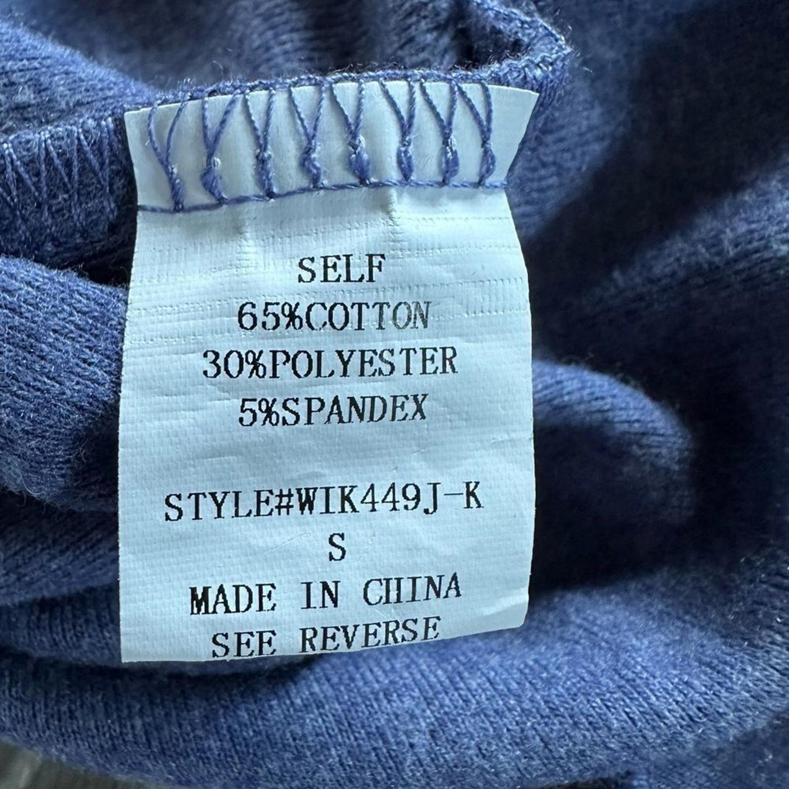 Kittenish Babe Long Sleeved Crop Top Size Small