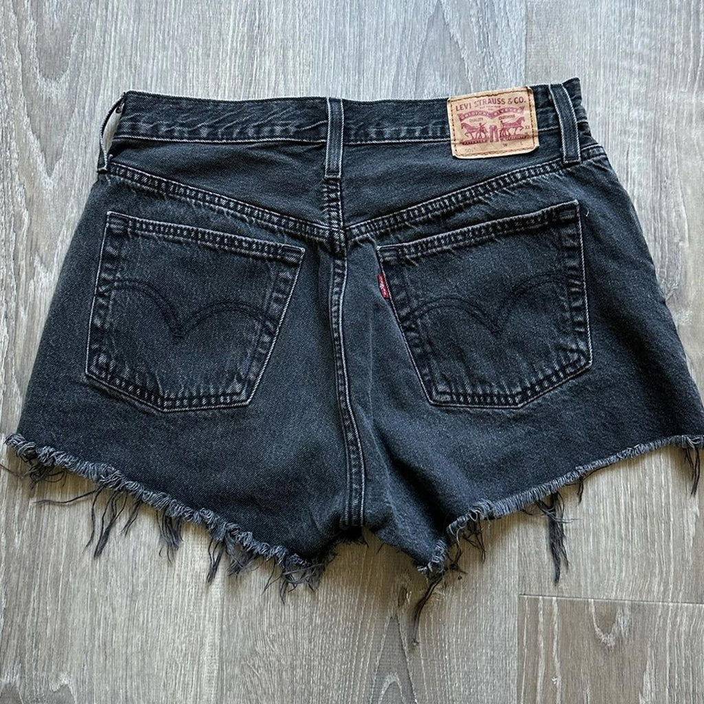 Levi’s 501 Raw Hem High Waisted Red Tab Black Denim Jeans Shorts Size 29