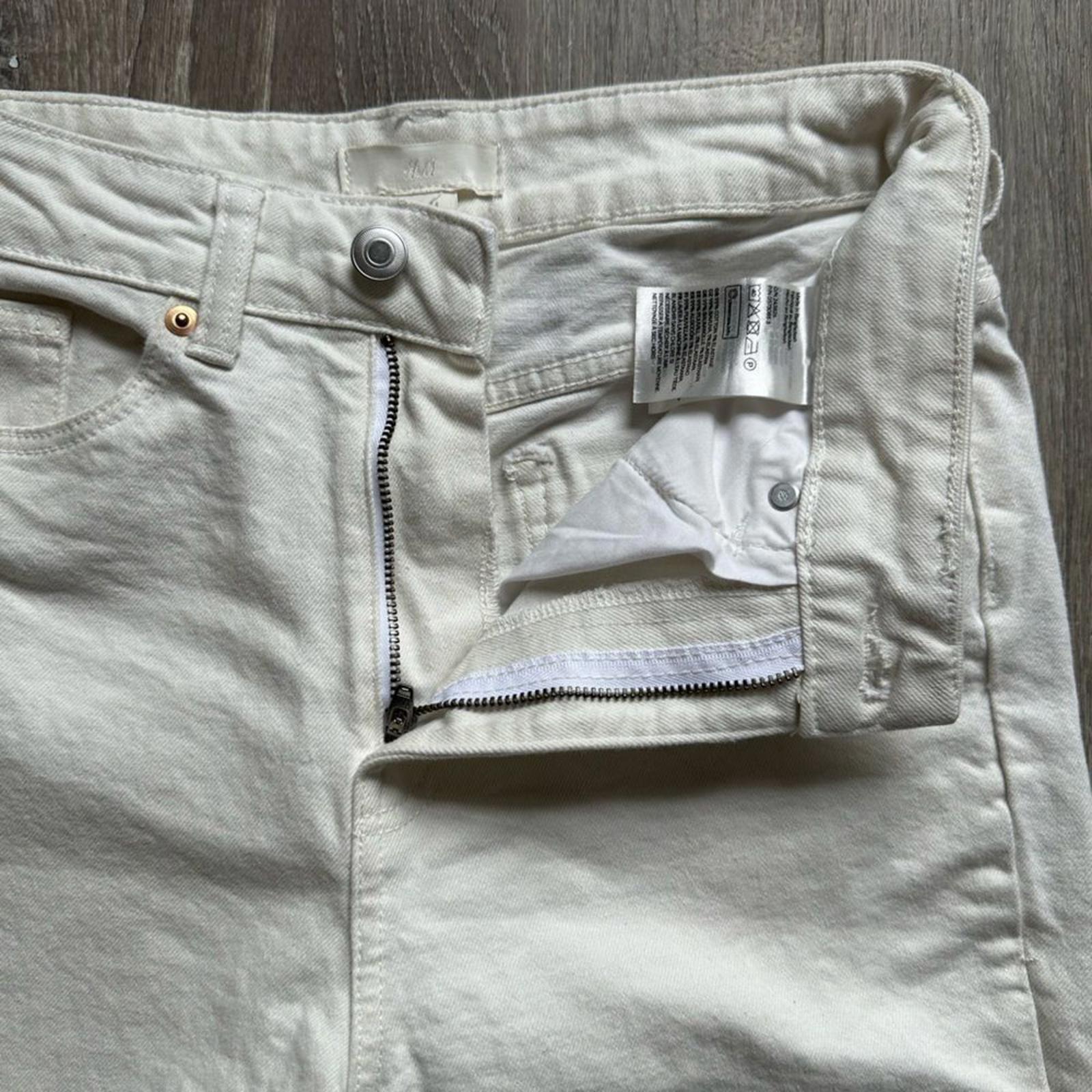 H&M White High Waisted Rise Skinny Jeans Size 2