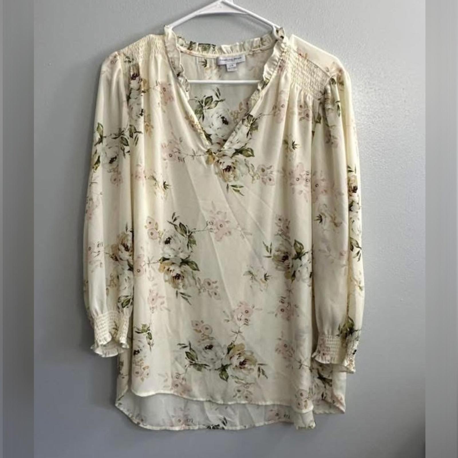 Carolina Belle Cream Floral Blouse Size Large