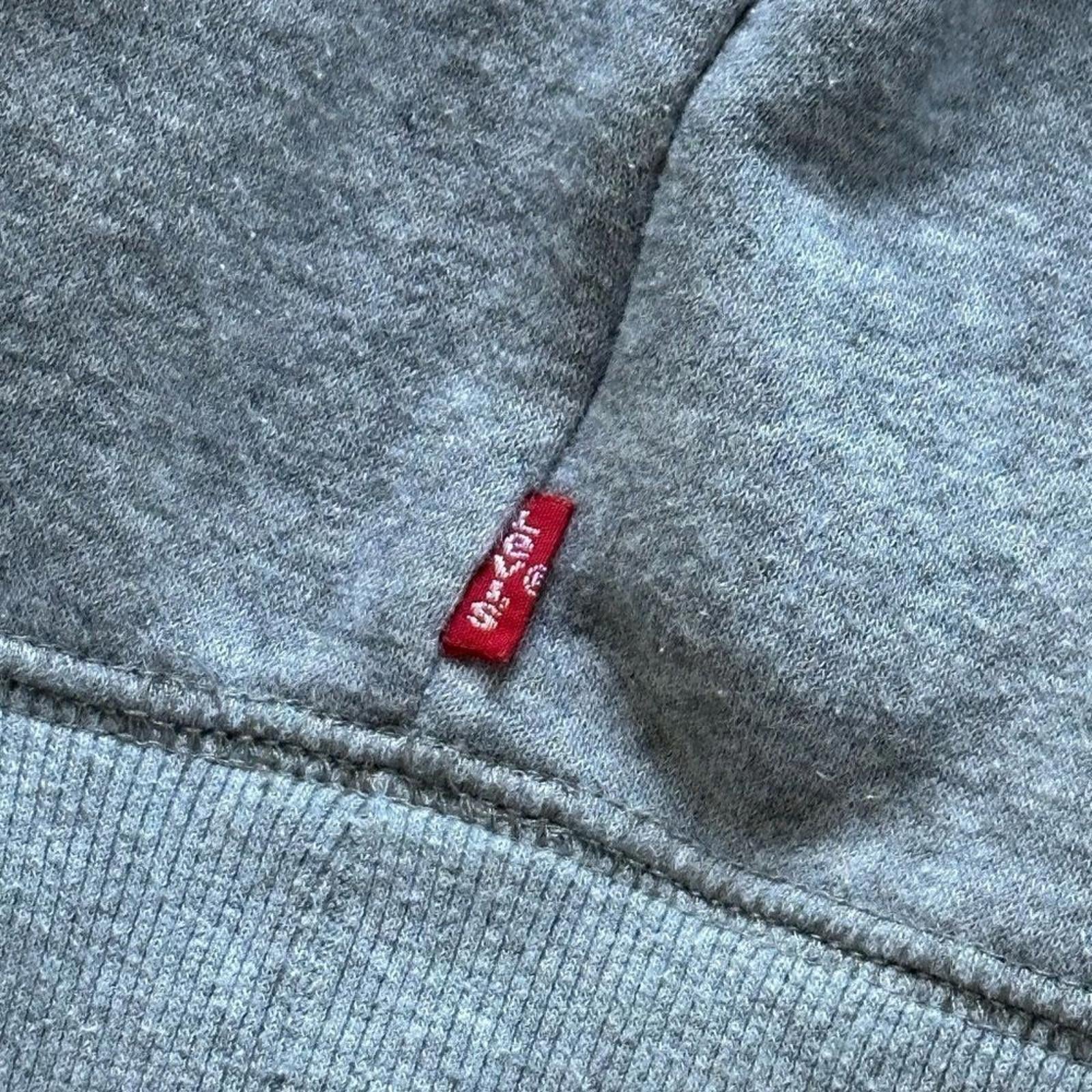 Levi’s Retro Gray Crew Neck Sweater Boys Size Large 12-13