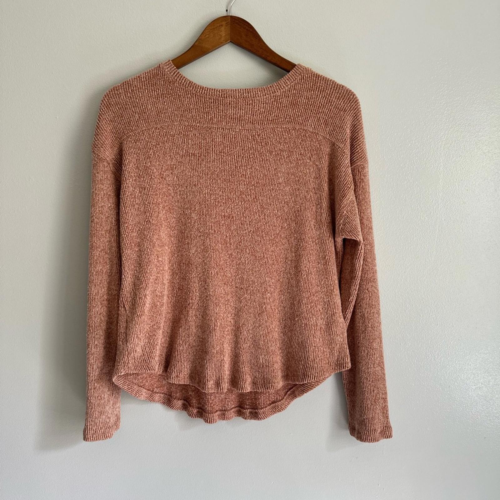 SO Women's Soft Sweater Size Small