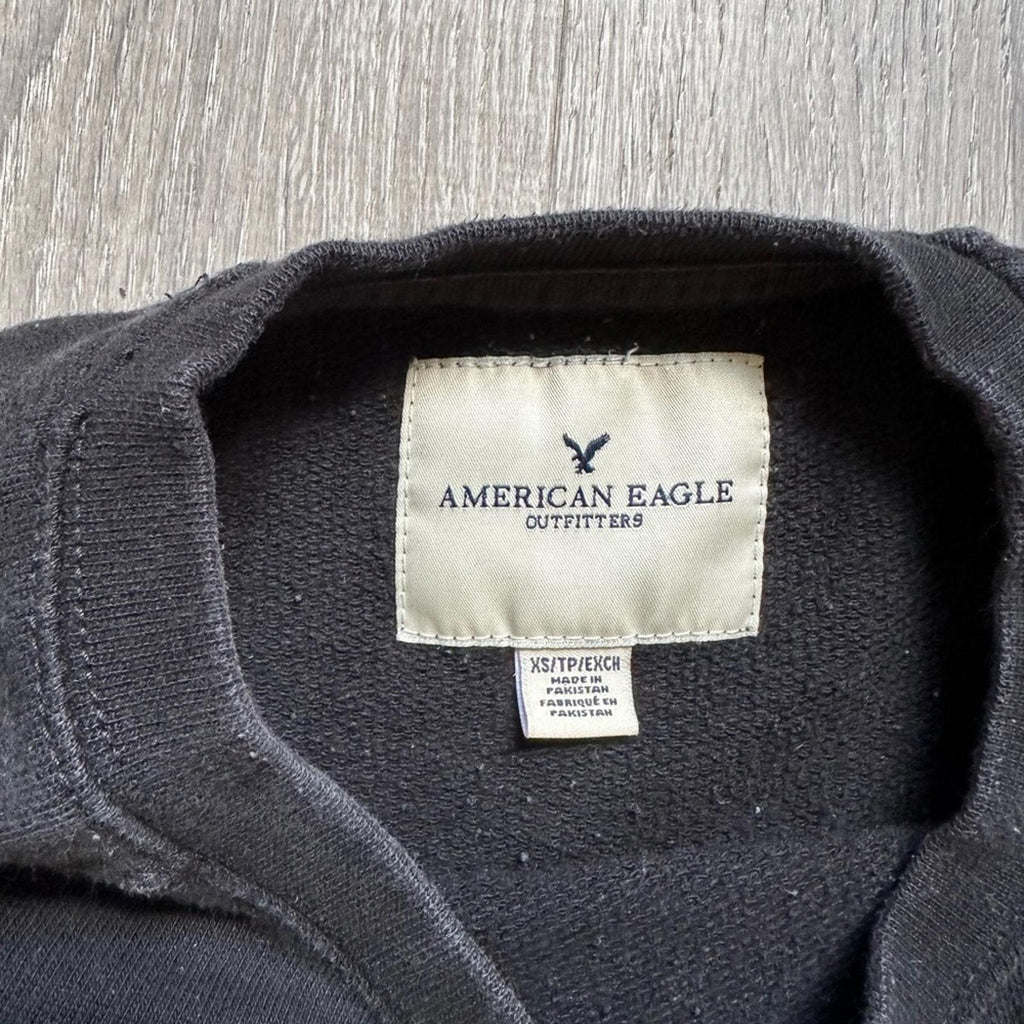 American Eagle Outfitters Classic Black Crew Neck Sweater Top Size XS