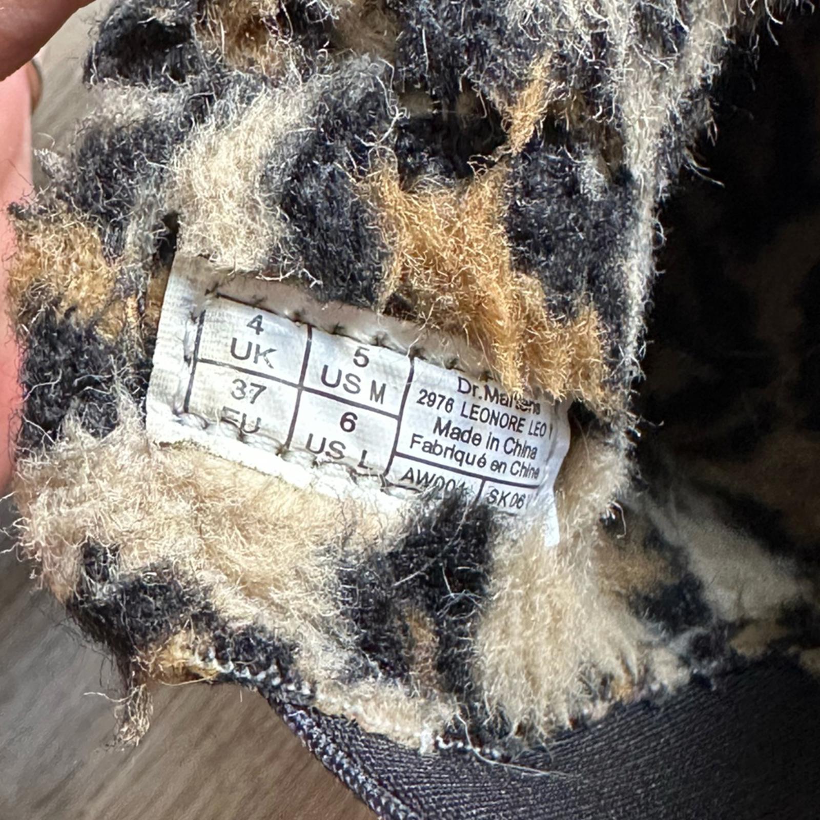 Dr Martens Airwair With Bouncing Soles Size 6 Pull On Animal Print Zip Boots