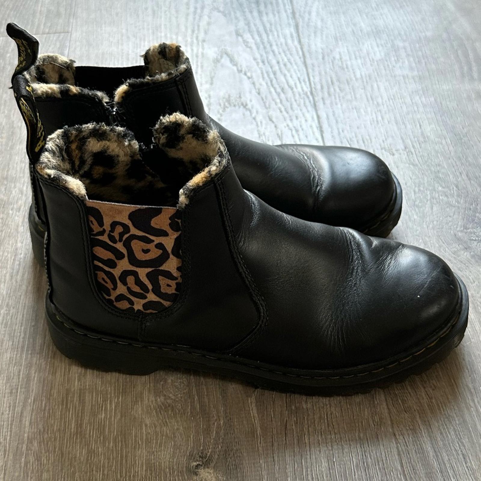 Dr Martens Airwair With Bouncing Soles Size 6 Pull On Animal Print Zip Boots