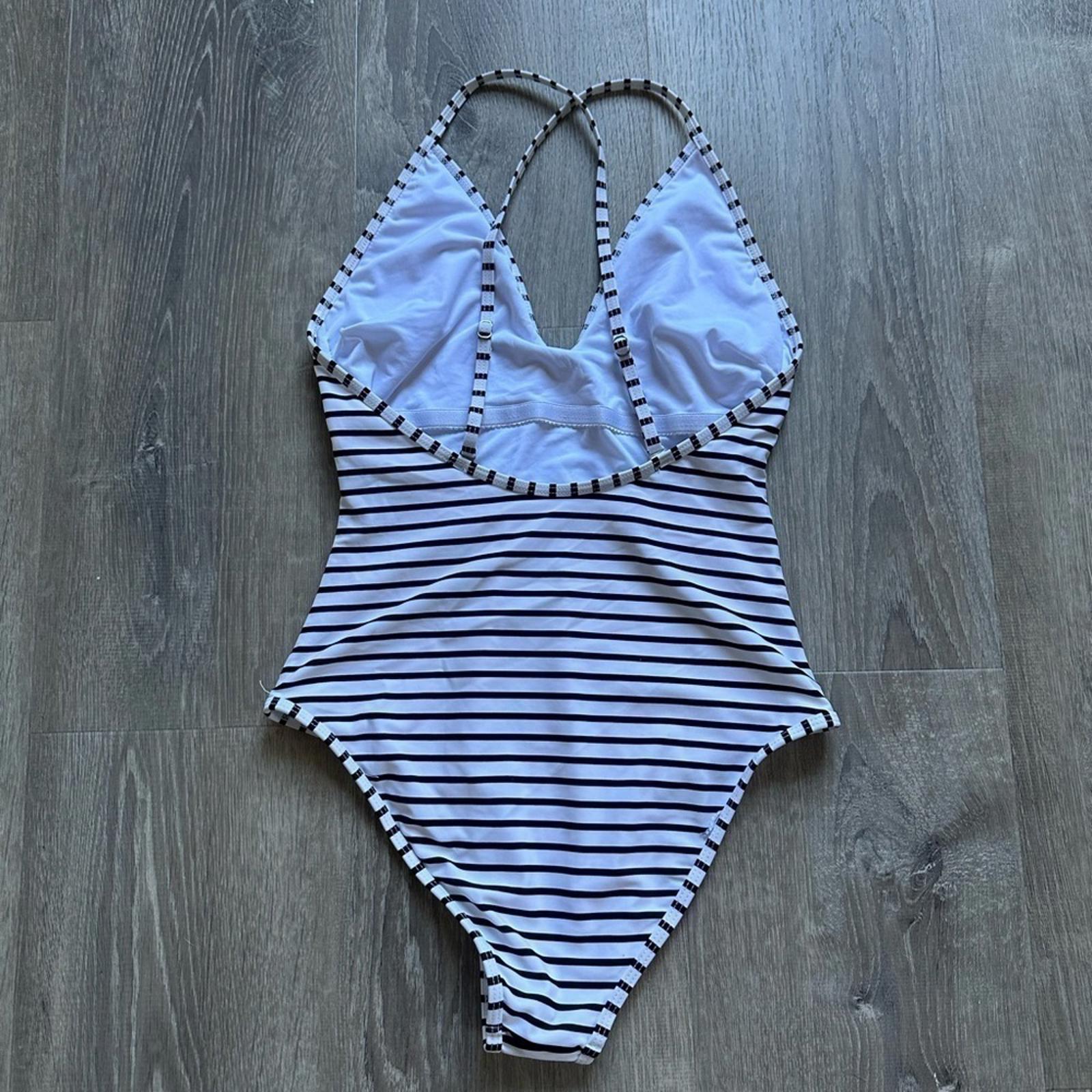 CUPSHE One Piece Swimsuit Striped Scoop Neck Cross Back Swimwear Size Large