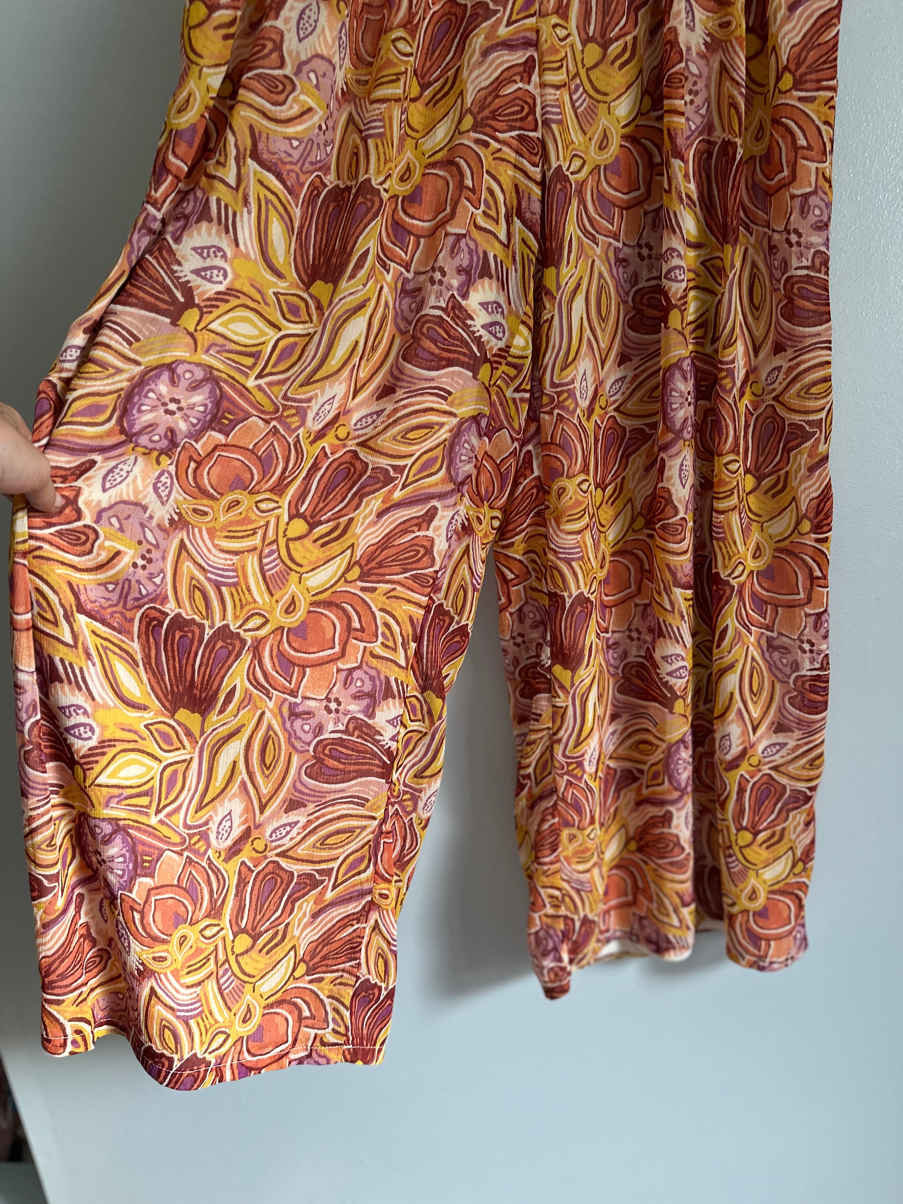 Cato Pants - tie at waist Size Medium