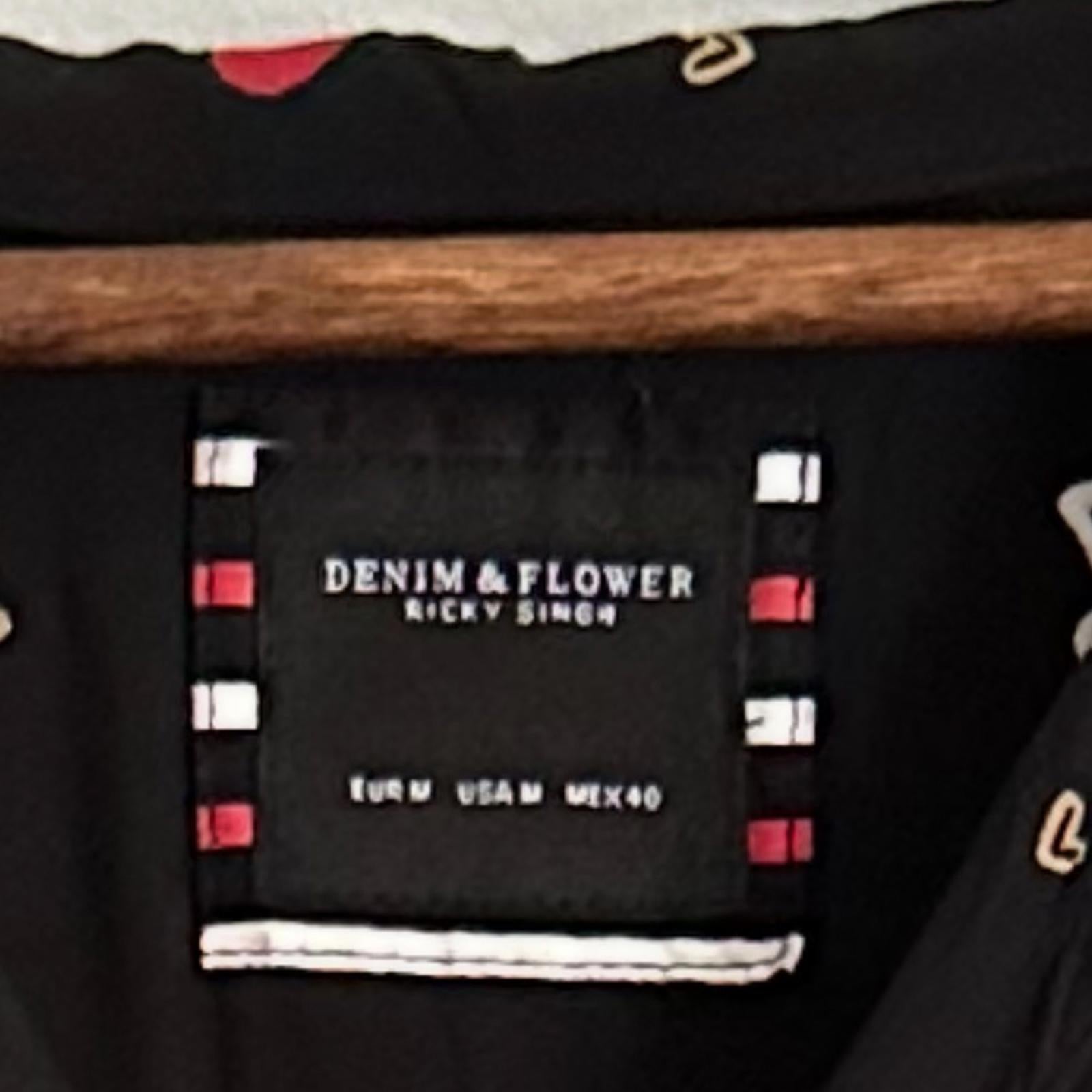 Denim & Flower Ricky Singh Button short sleeve Shirt Men's Medium Love Hearts