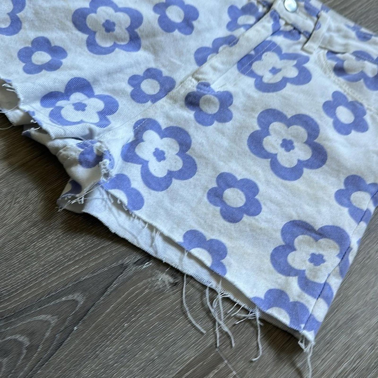 SHEIN White Blue Flower High Rise Jean Shorts Size XS
