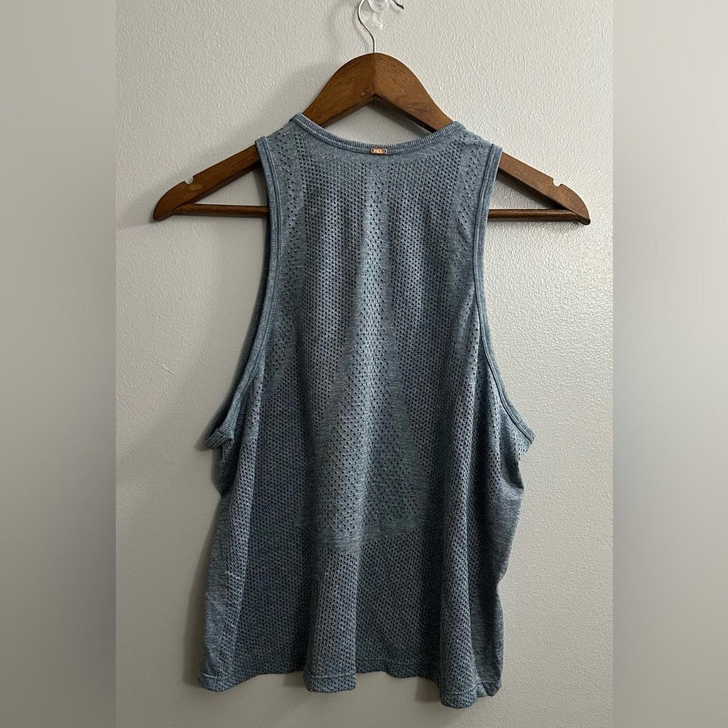 Victoria's Secret PINK Seamless Racerback Perforated Tank Size Small NWT