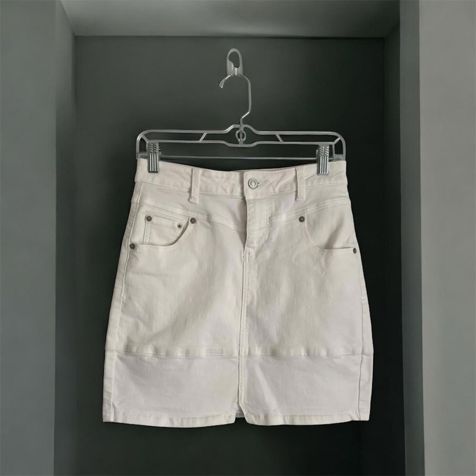 Chelsea & Violet Cream Pencil Skirt