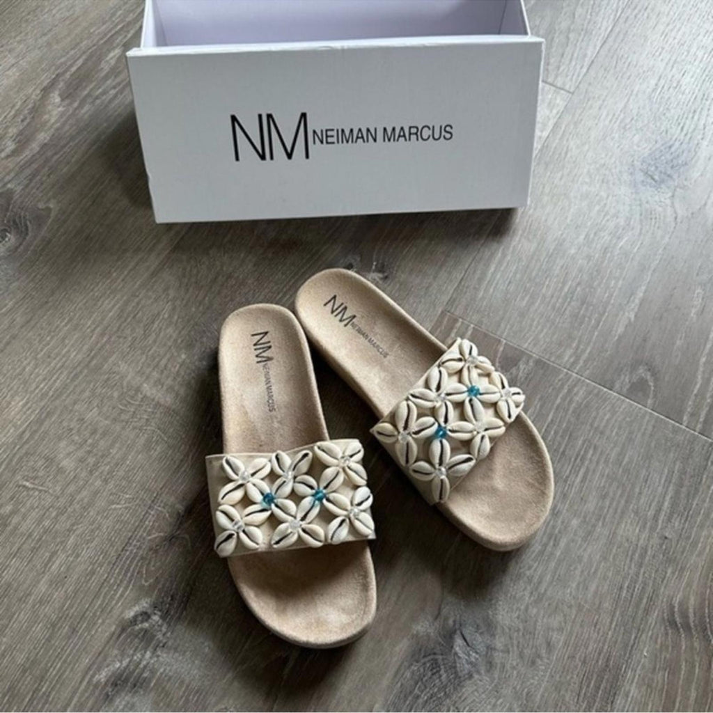 Neiman Marcus Alyssa Tan Sandals with Shell Pattern Size 7.5