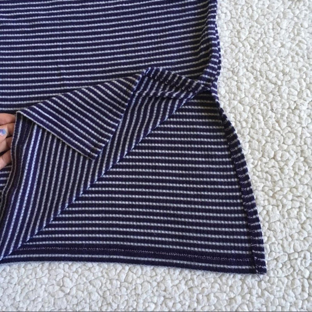 Cloud chaser Choker style slit V Neck Striped tank XS