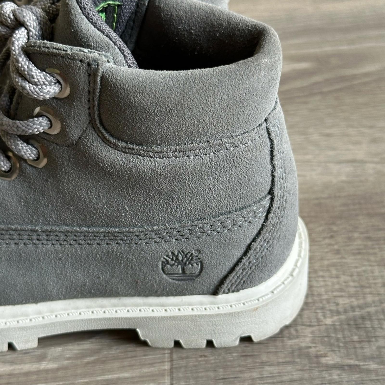 Timberland Kids Gray Ankle-High Boots with Rugged Sole Size 9
