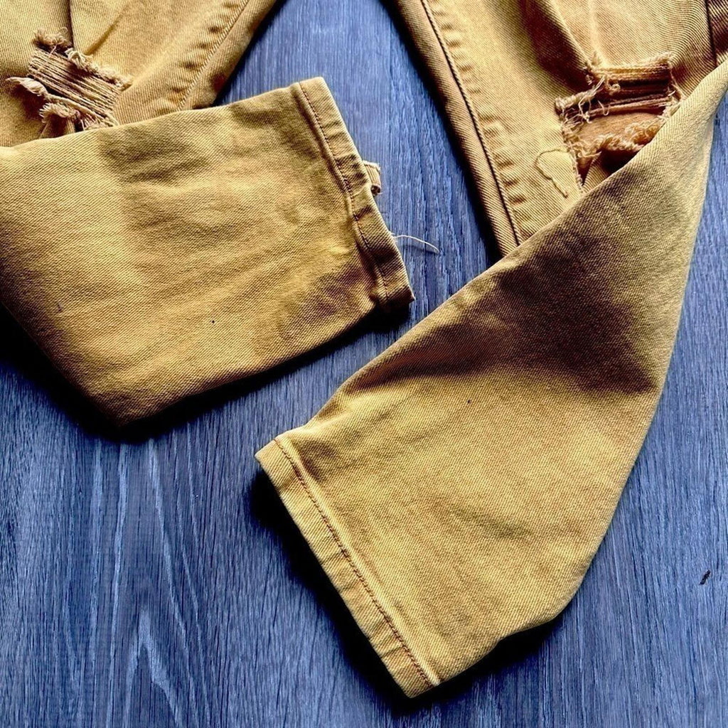 Celebrity Pink Distressed Cropped Jean Size 3 / 26