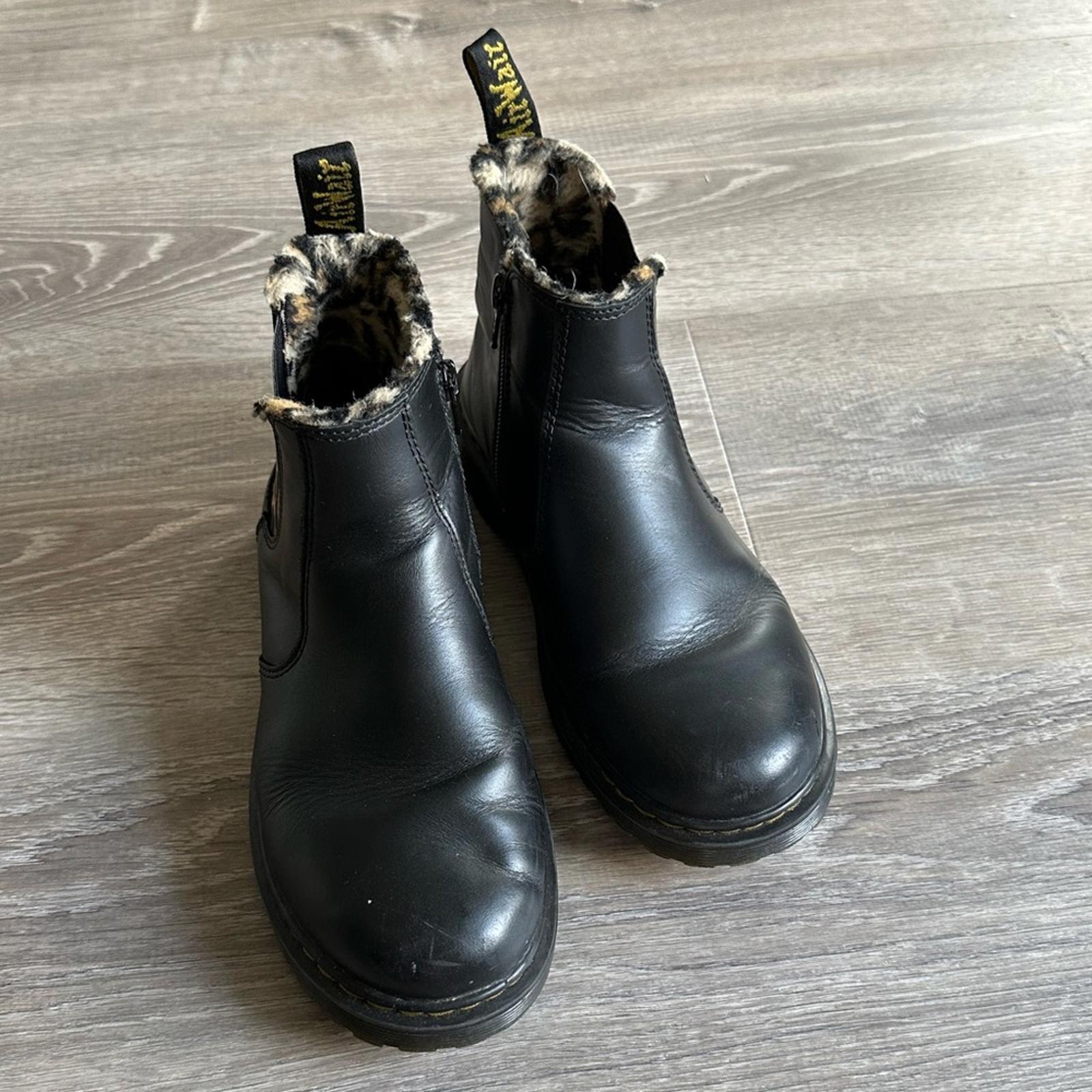 Dr Martens Airwair With Bouncing Soles Size 6 Pull On Animal Print Zip Boots