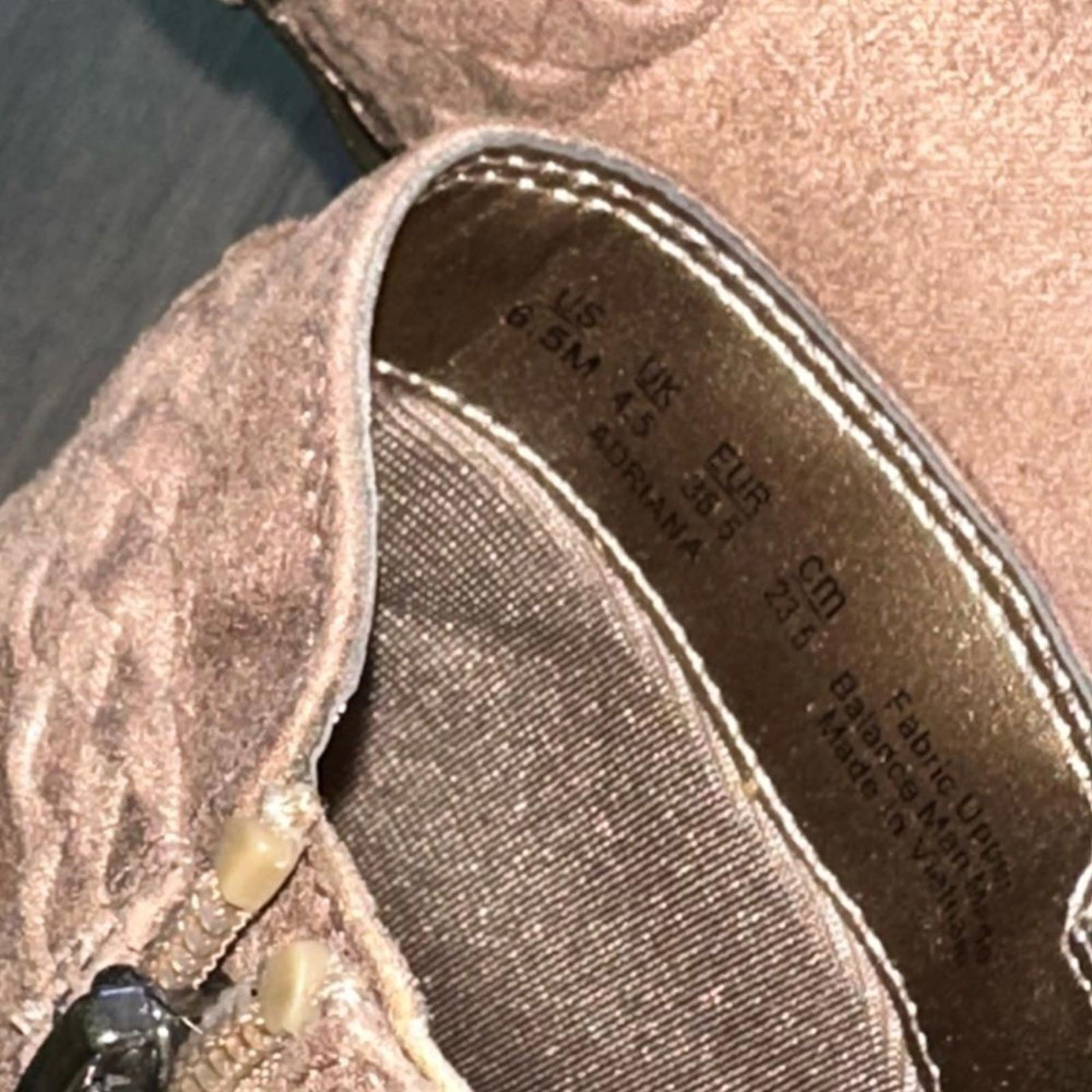 LifeStride Velocity with Memory Foam Adriana Bootie Mushroom Color Size 6.5