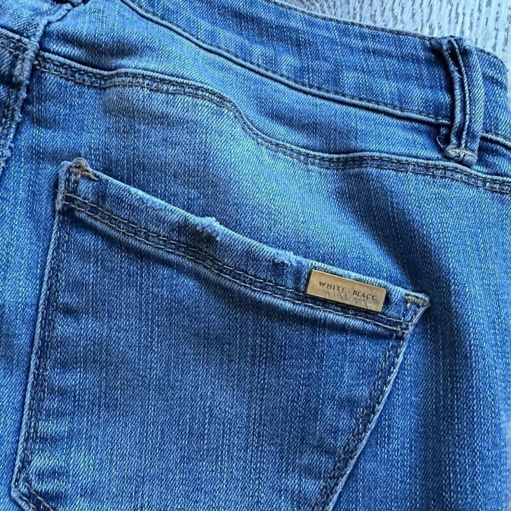 White House Black Market WHBM Slim Skinny Blue Jeans Size 00